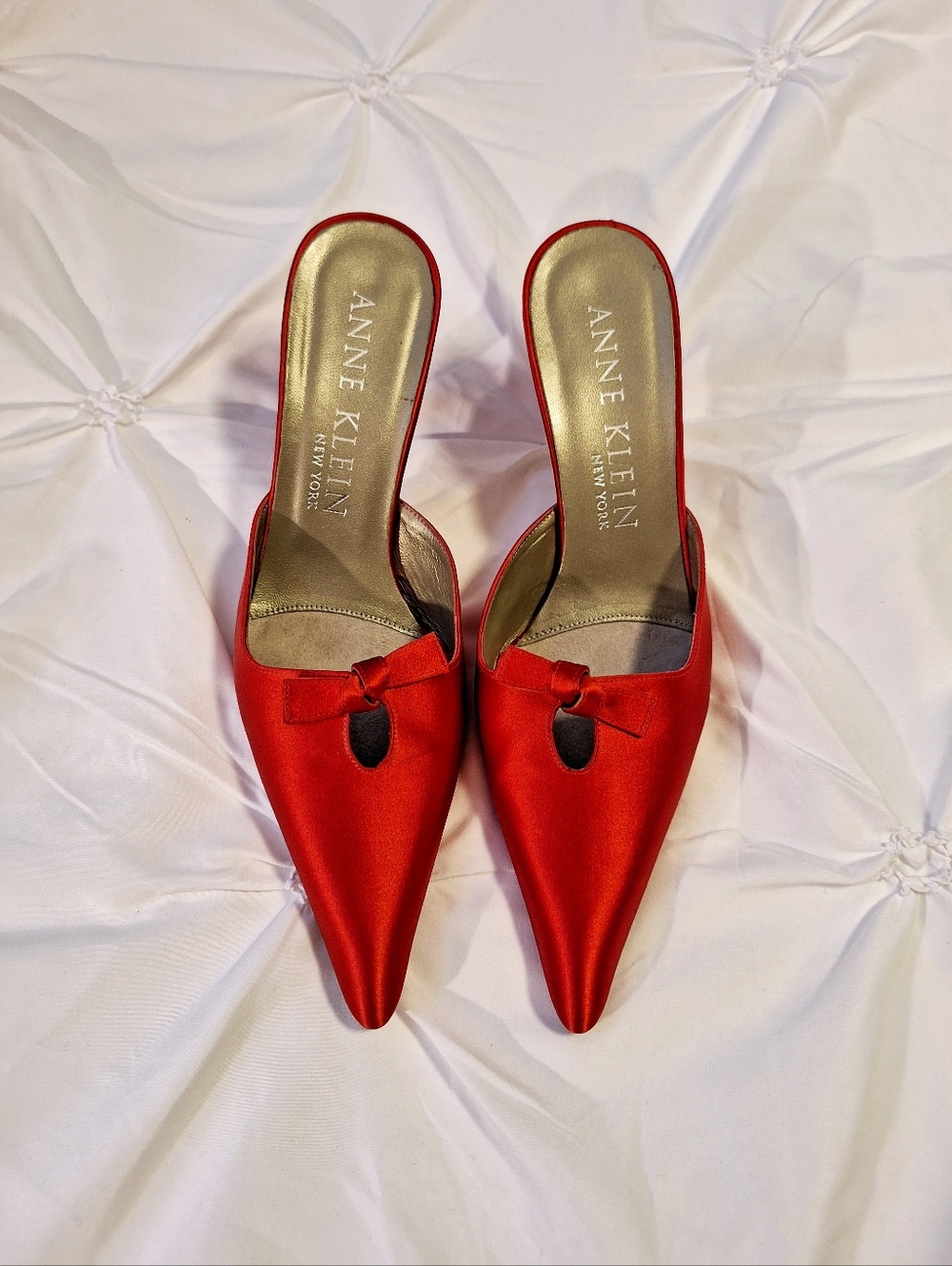 RED SATIN MULE - Picture 8 of 12